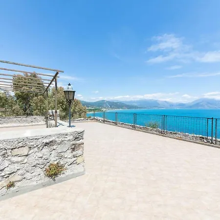 Torre Saracena Apartment