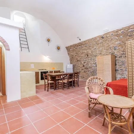 Torre Saracena Apartment